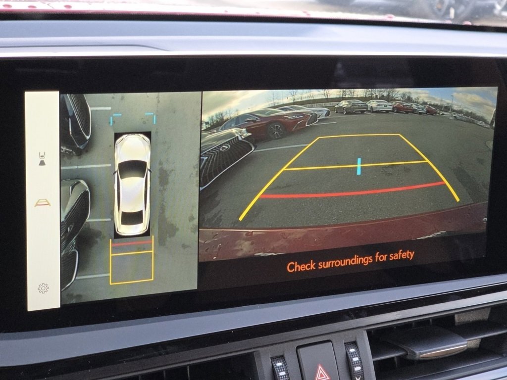 New 2025 Lexus ES 350 Ultra Luxury image 12