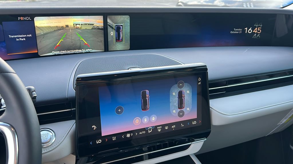 New 2026 Lincoln Nautilus Reserve AWD/4WD image 18