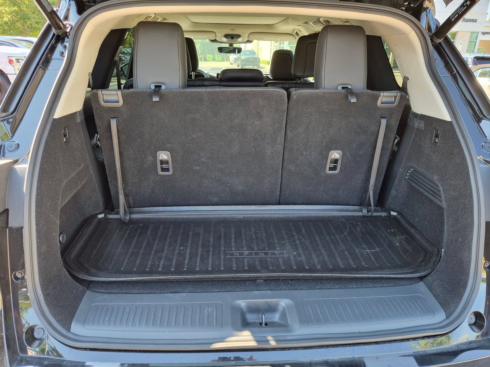 Used 2026 INFINITI QX60 Luxe w/ Cargo Package FWD image 34