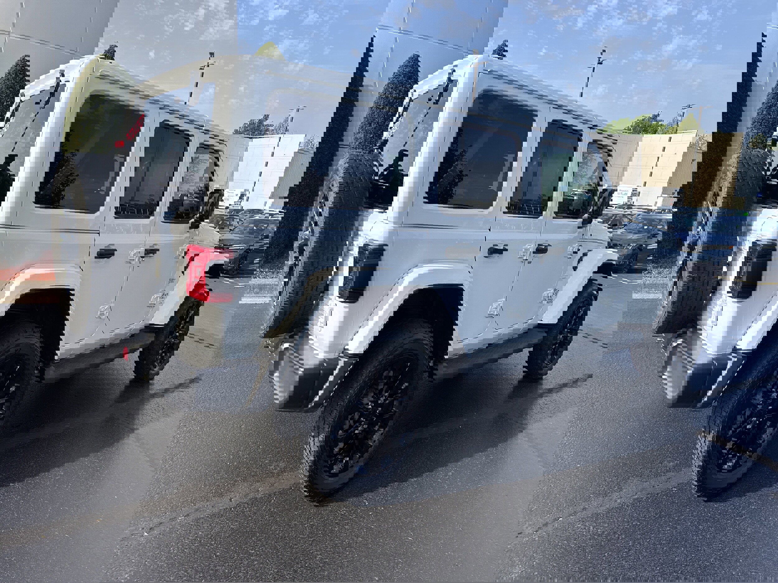 Used 2021 Jeep Wrangler Sahara w/ Cold Weather Group image 4