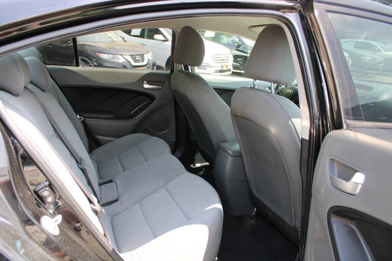Used 2017 Kia Forte LX FWD image 26