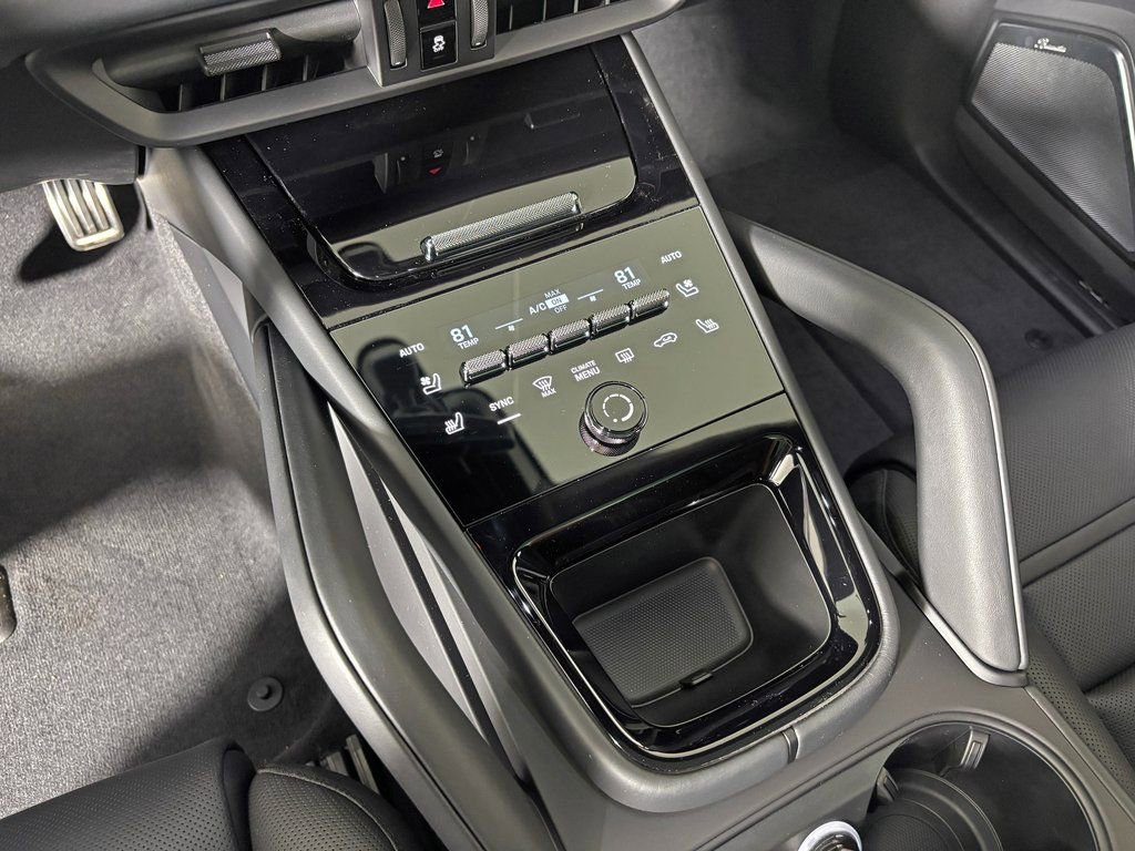 New 2026 Porsche Cayenne GTS AWD/4WD image 31