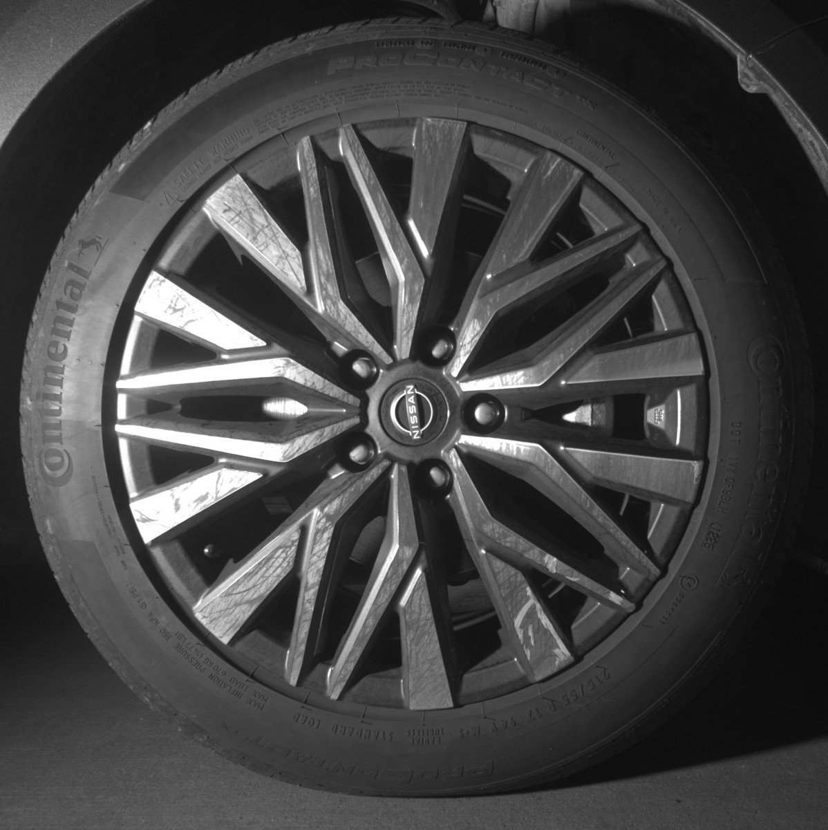 Used 2025 Nissan Altima 2.5 SV FWD image 13