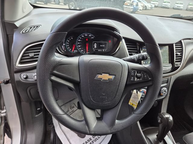 Used 2018 Chevrolet Trax LS FWD image 15