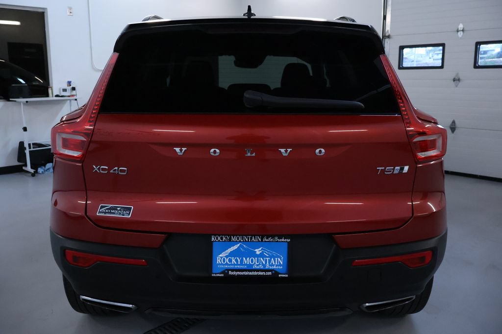 Used 2020 Volvo XC40 T5 R-Design AWD/4WD image 6