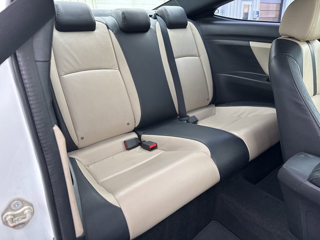 Used 2017 Honda Civic EX-L image 31