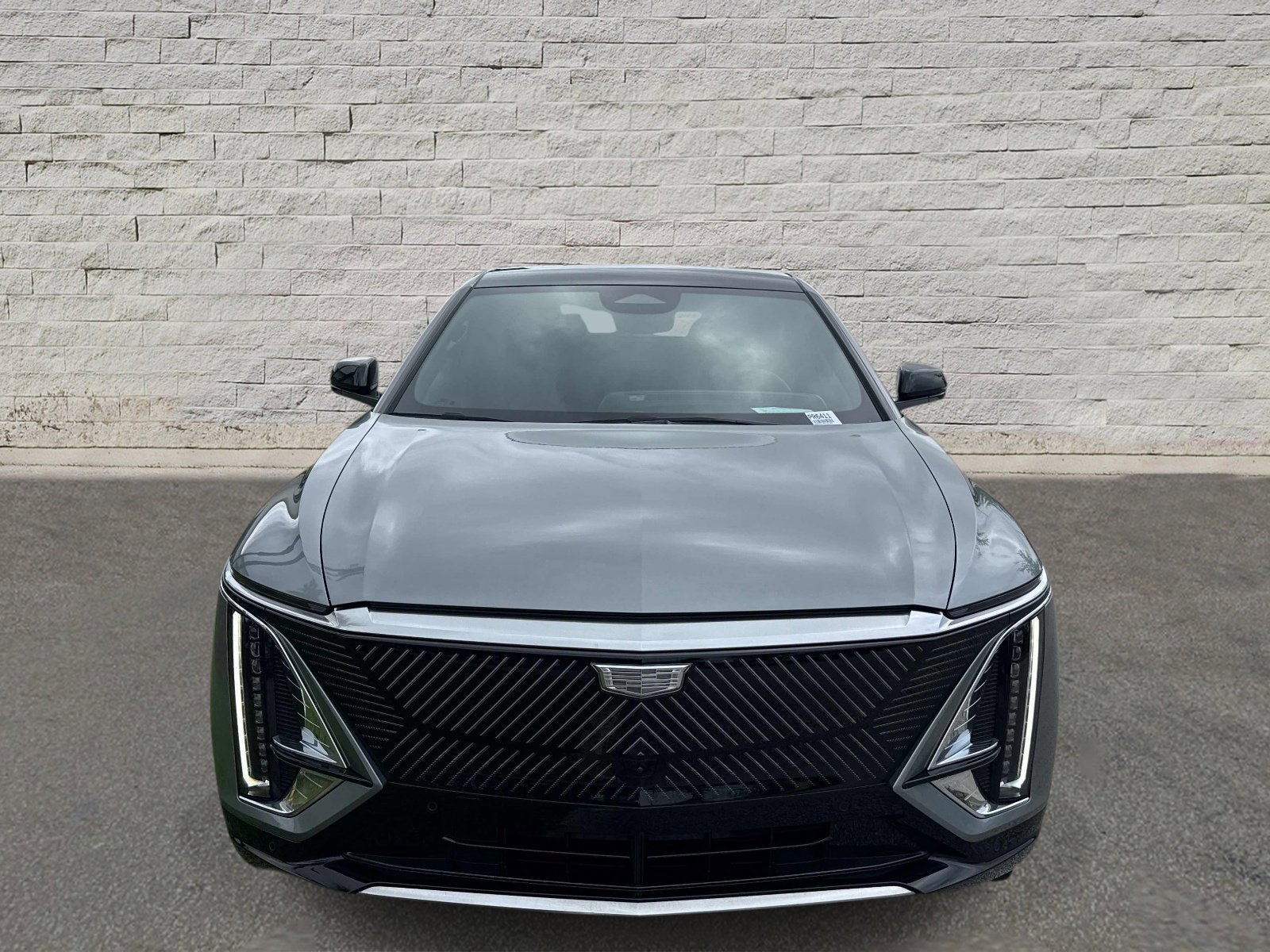 Certified 2025 Cadillac Lyriq Luxury w/ LPO, Floor Liner Package AWD/4WD image 8