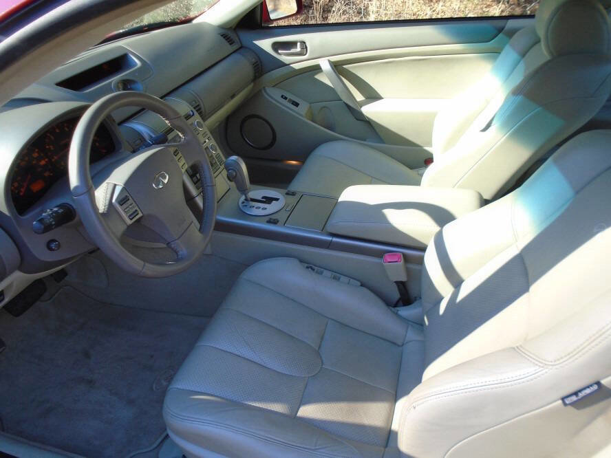 Used 2004 INFINITI G35 Coupe w/ Premium Pkg image 10