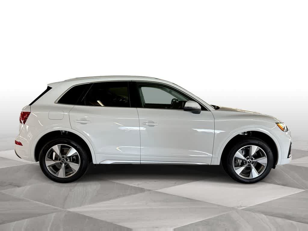 Used 2025 Audi Q5 2.0T Premium Plus w/ Premium Plus Package AWD/4WD image 9