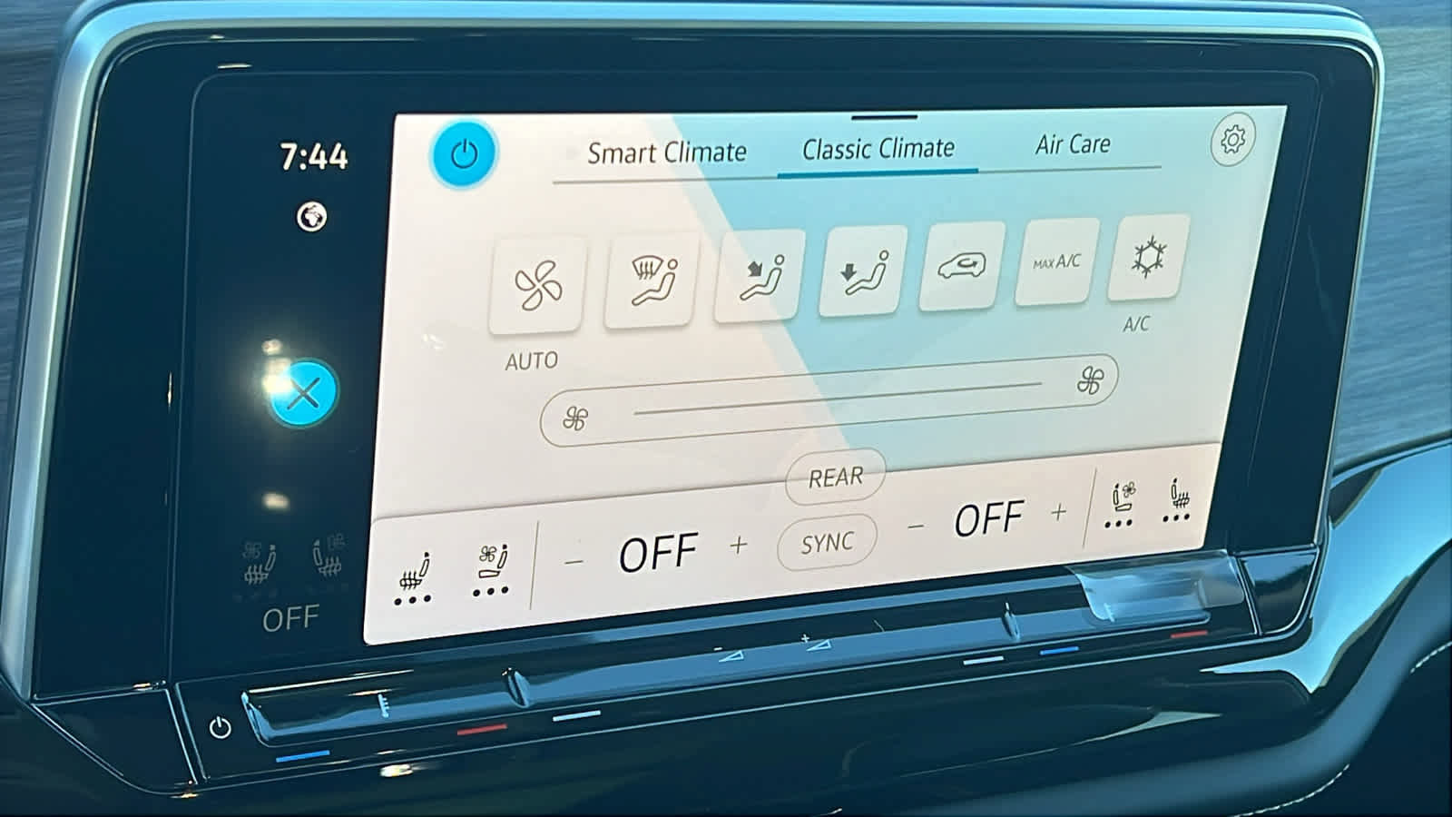 New 2026 Volkswagen Atlas SEL Premium R-Line image 14