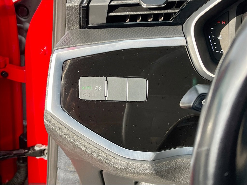 Used 2019 Audi Q3 2.0T Premium image 10