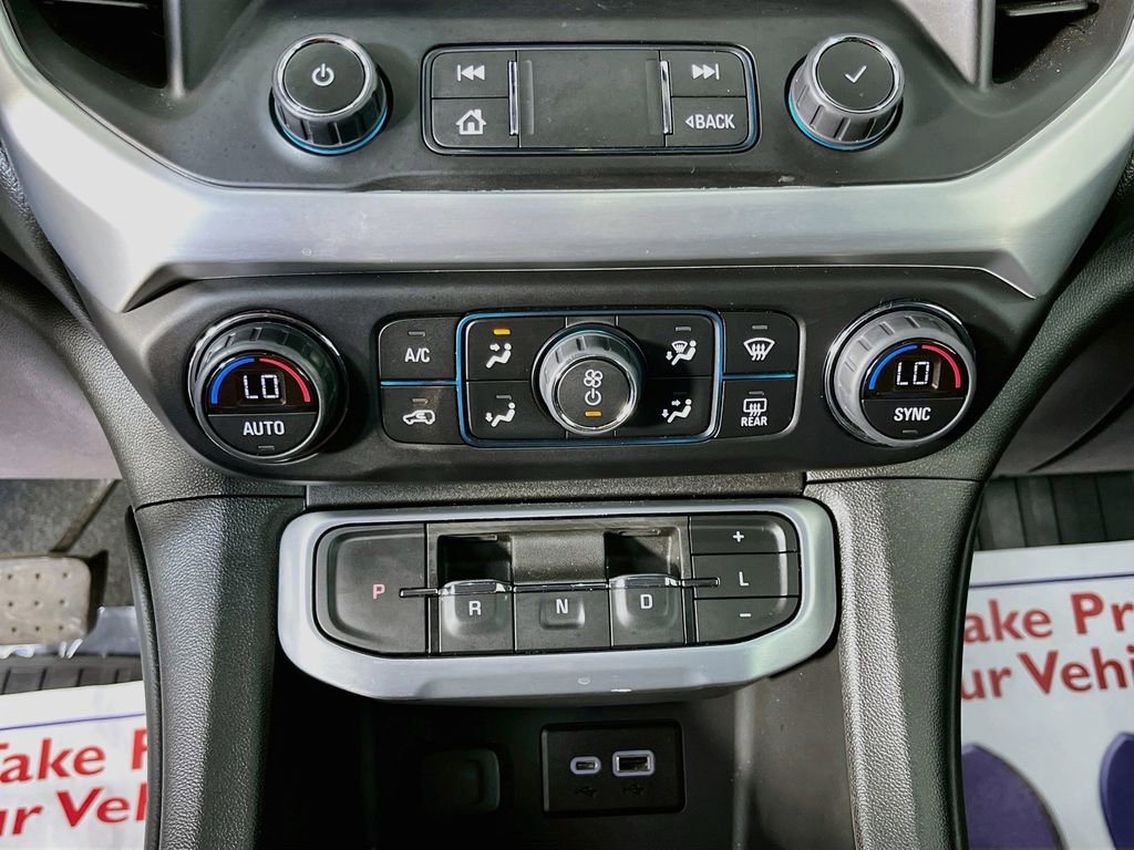 Used 2022 GMC Acadia SLE FWD image 21