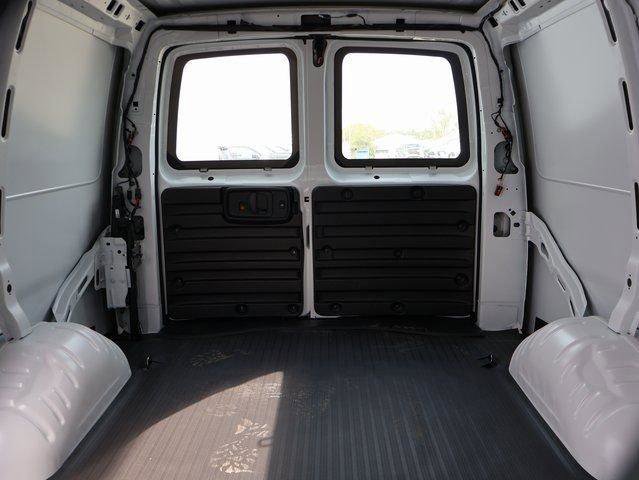 New 2025 GMC Savana 2500 w/ Driver Convenience Package RWD image 16