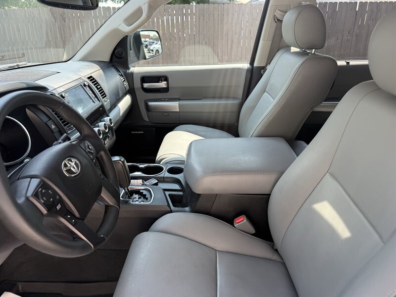 Used 2021 Toyota Sequoia Limited AWD/4WD image 9