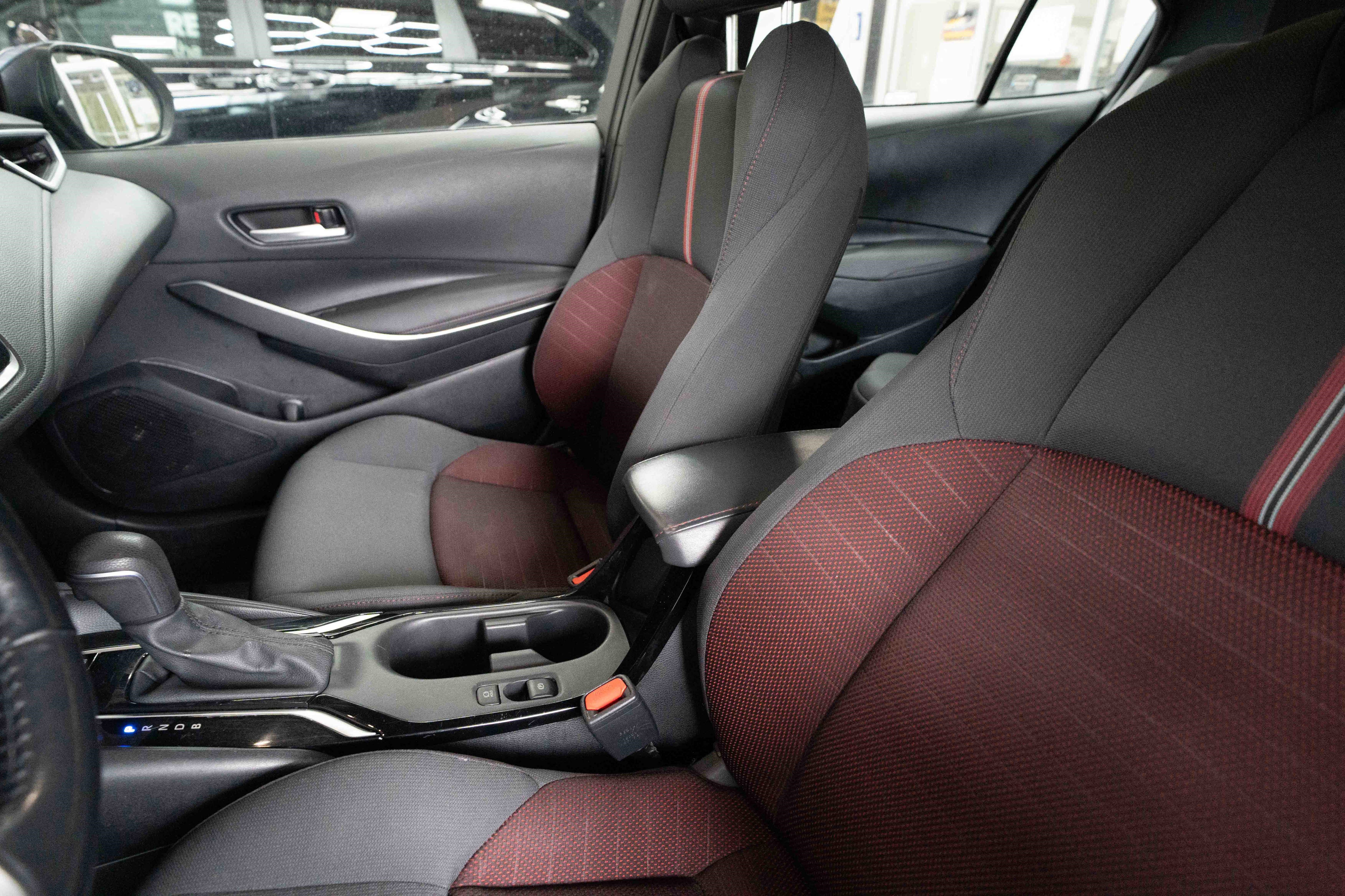 Used 2023 Toyota Corolla SE image 10