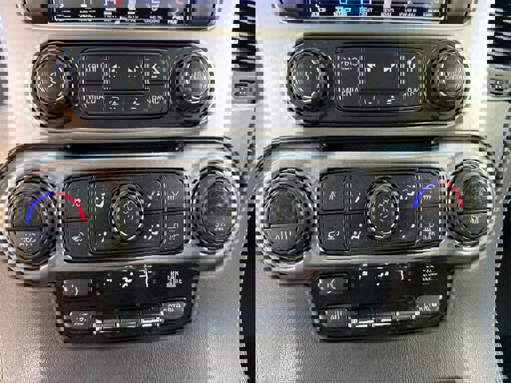 Used 2020 Chevrolet Tahoe LS w/ Enhanced Driver Alert Package image 27