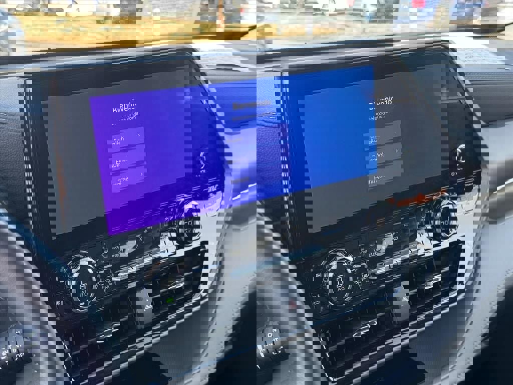 Used 2023 Toyota Highlander Limited image 23