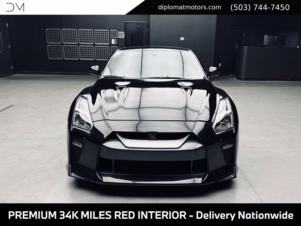 Used 2018 Nissan GT-R Premium w/ Premium Interior Package AWD/4WD image 11