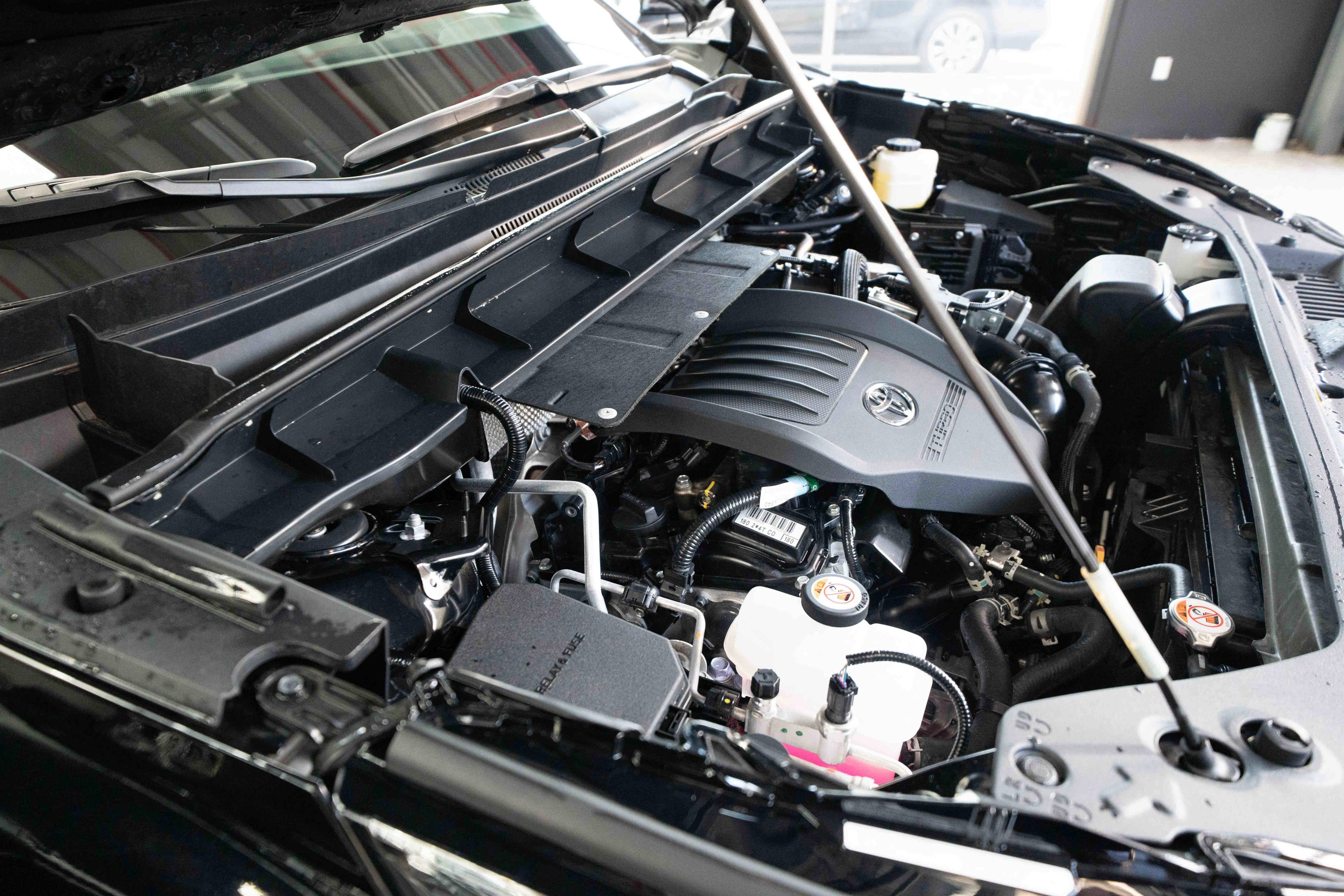 Used 2025 Toyota Highlander XLE image 33