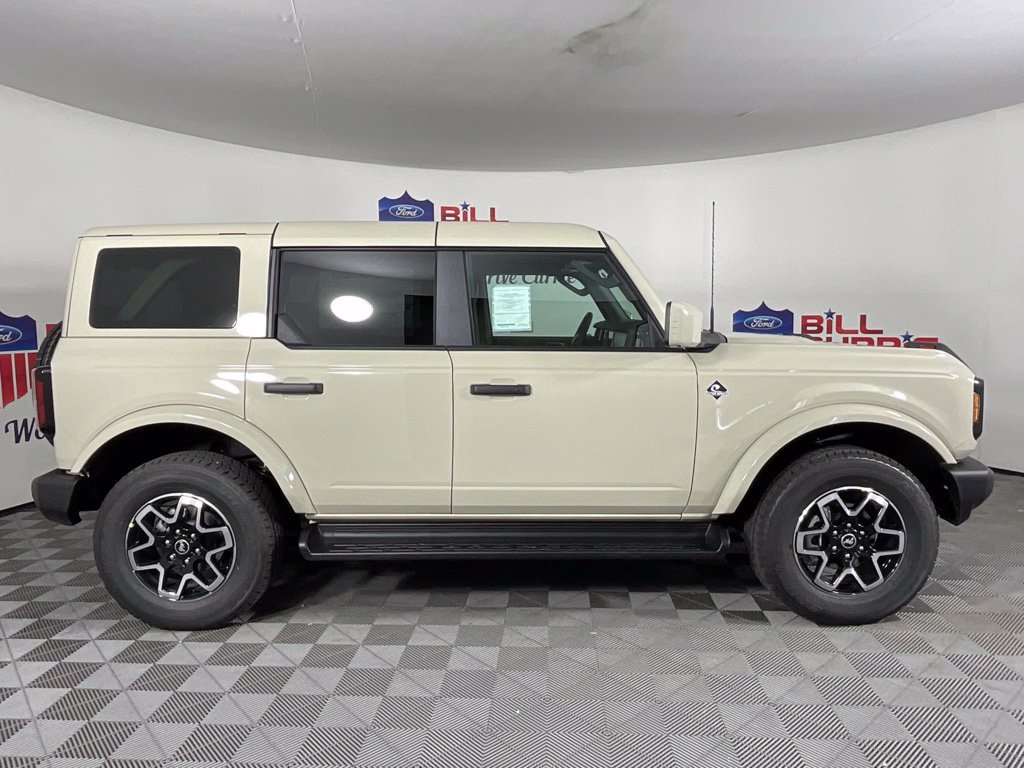 New 2026 Ford Bronco Outer Banks AWD/4WD image 2