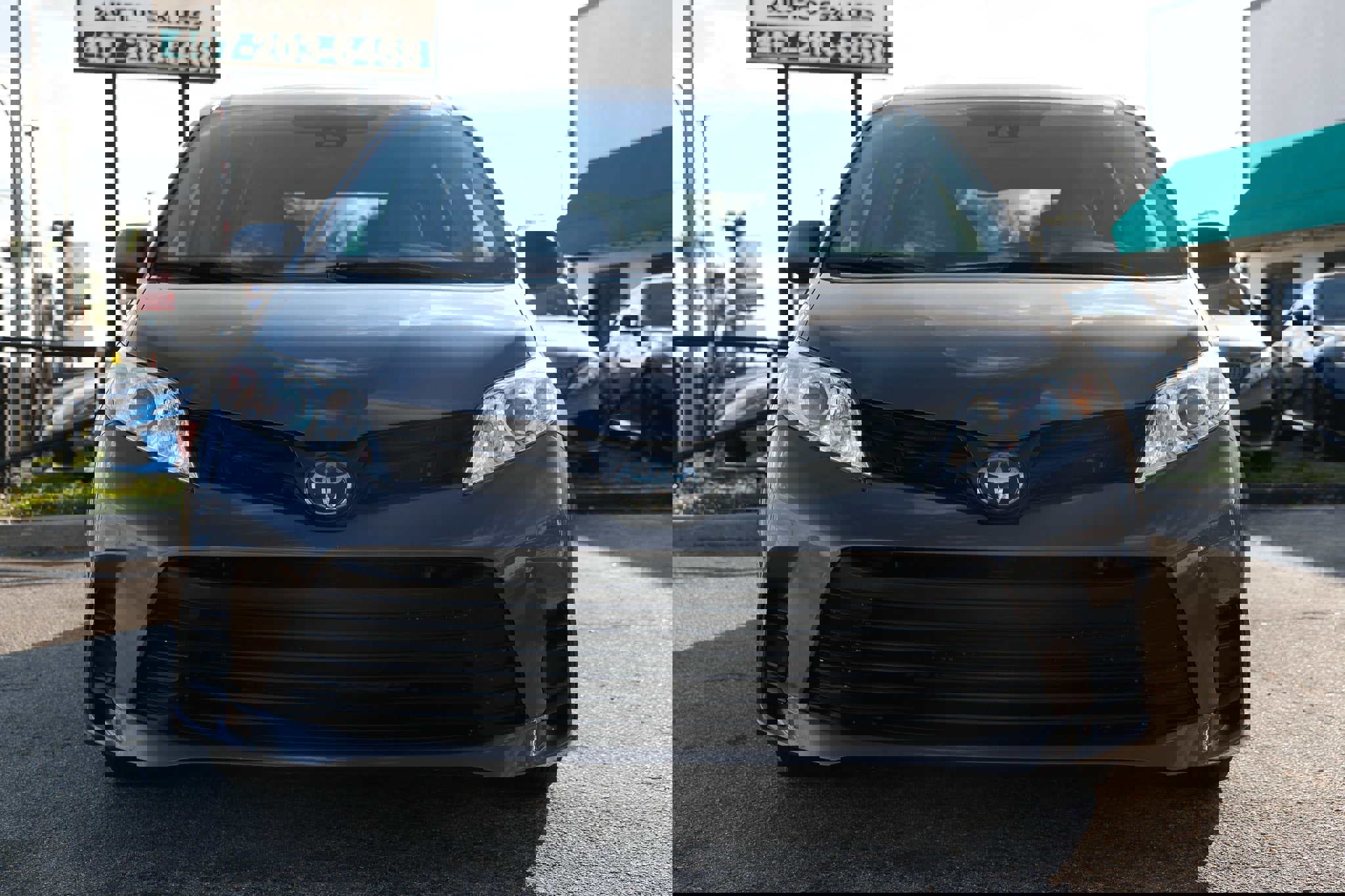 Used 2019 Toyota Sienna L image 22