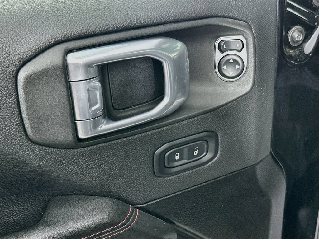 Certified 2025 Jeep Wrangler Unlimited Rubicon AWD/4WD image 28