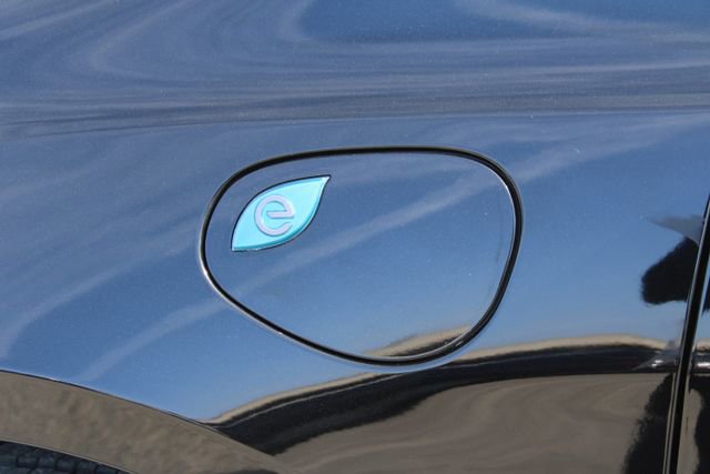 Used 2024 Chrysler Pacifica Limited FWD image 11