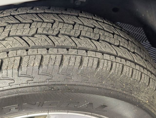 Used 2025 Chevrolet Silverado 1500 W/T image 10