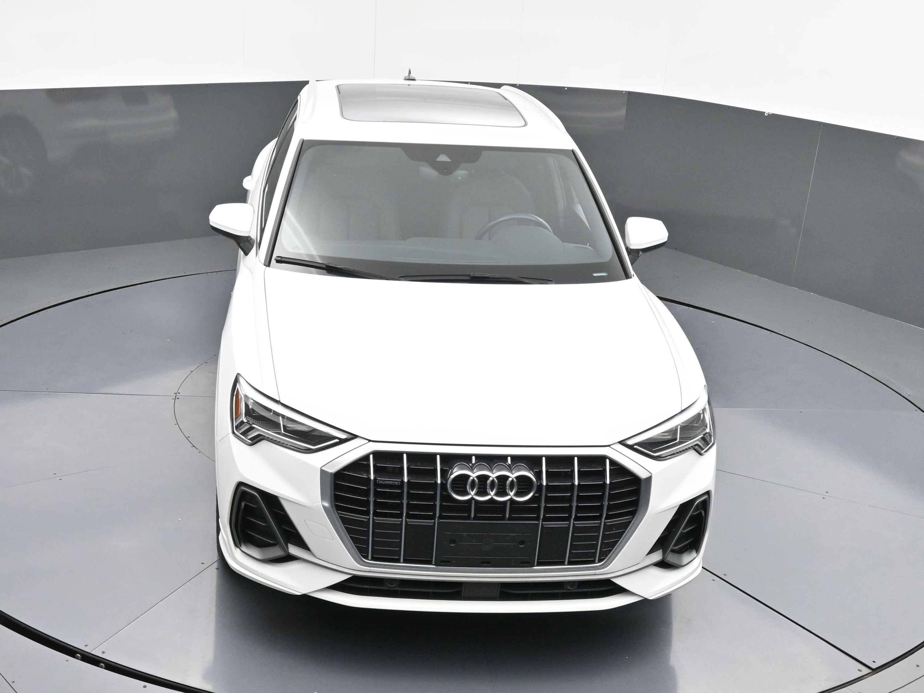 Used 2023 Audi Q3 2.0T Premium w/ Convenience Package image 31