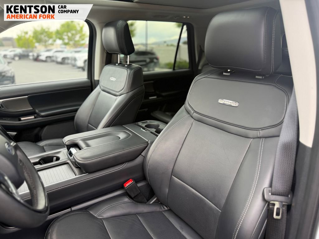 Used 2025 Ford Expedition Platinum AWD/4WD image 35