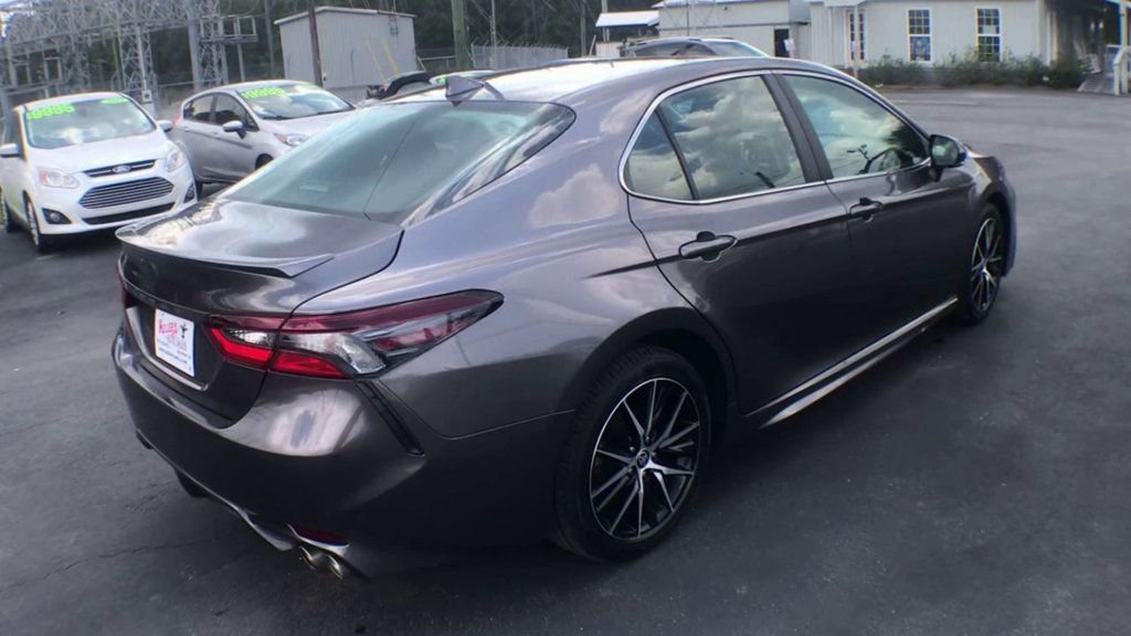 Used 2023 Toyota Camry SE image 8