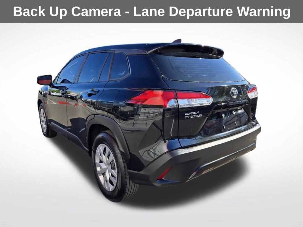 Used 2024 Toyota Corolla Cross L image 6