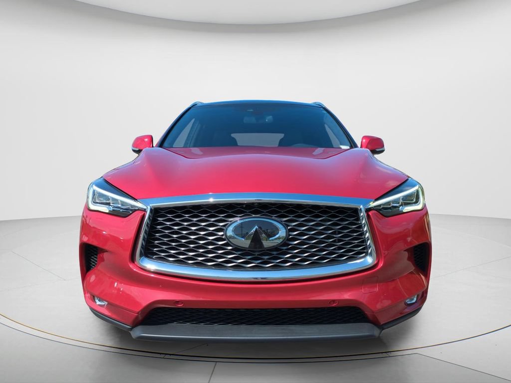 Used 2019 INFINITI QX50 Essential w/ Sensory Package AWD/4WD image 2