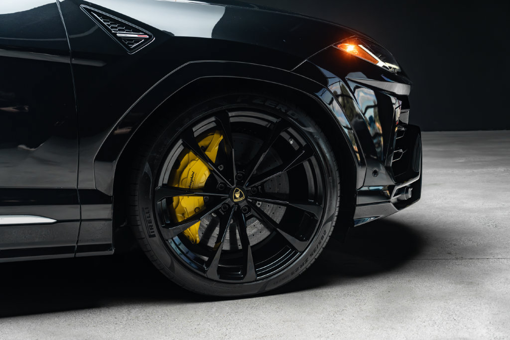 Used 2020 Lamborghini Urus AWD/4WD image 9
