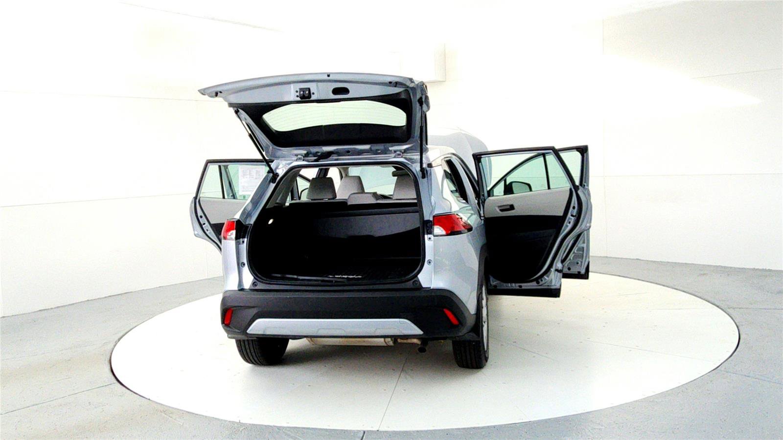 Certified 2023 Toyota Corolla Cross L image 11