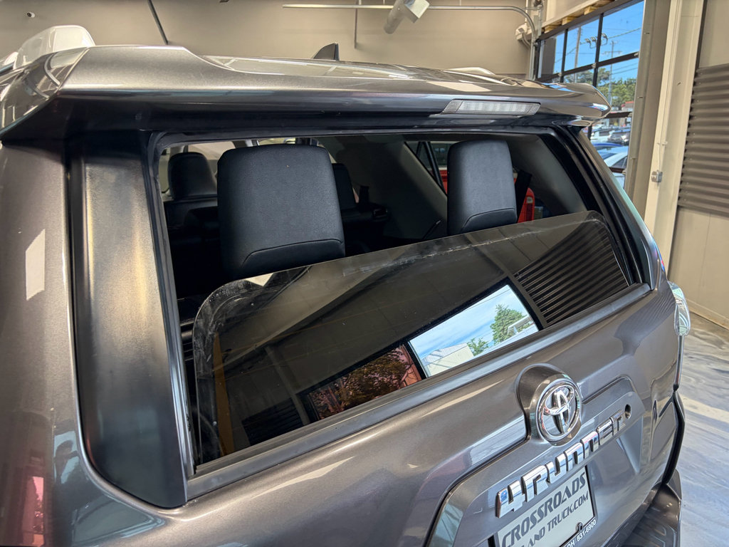 Used 2017 Toyota 4Runner SR5 AWD/4WD image 13
