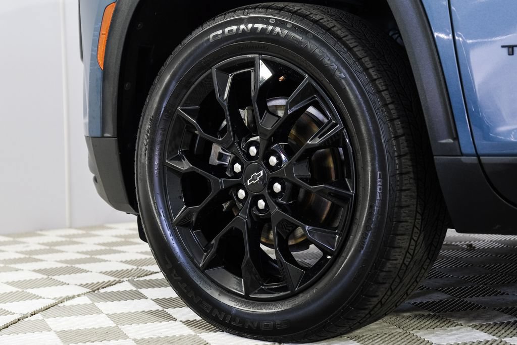 Used 2024 Chevrolet Traverse LT w/ Midnight/Sport Edition FWD image 57