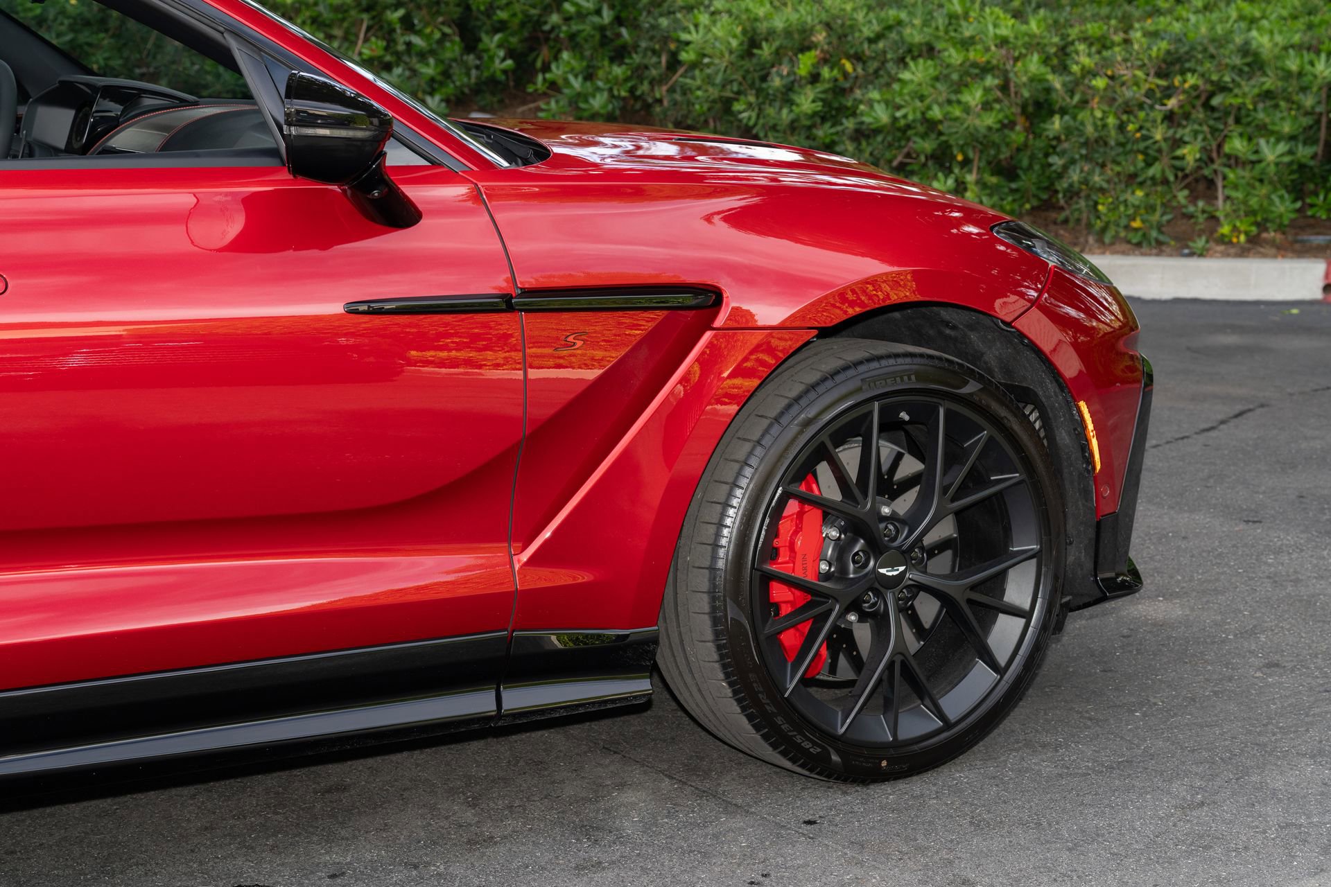 Used 2026 Aston Martin DBX S image 8