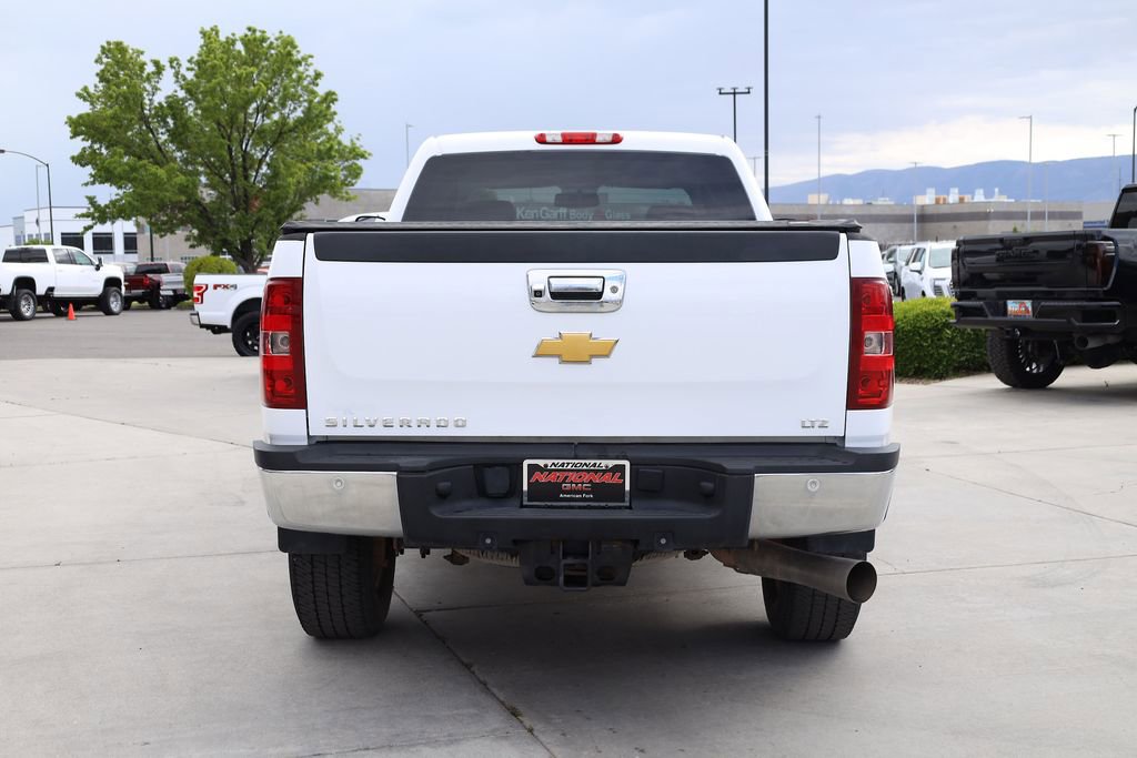 Used 2014 Chevrolet Silverado 3500 LTZ w/ LTZ Plus Package AWD/4WD image 5
