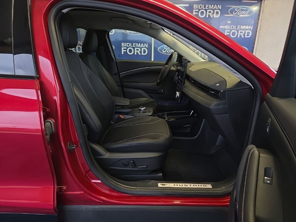 Used 2023 Ford Mustang Mach-E Premium image 27