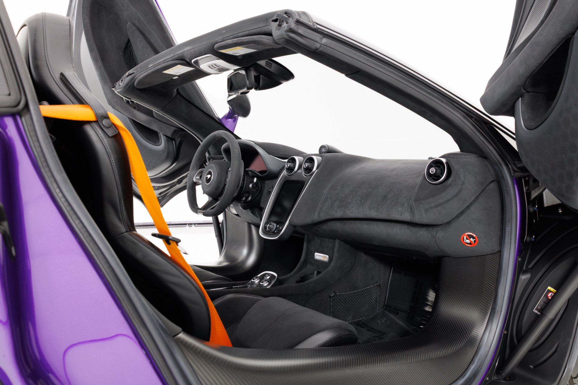 Used 2020 McLaren 600LT Spider RWD image 37