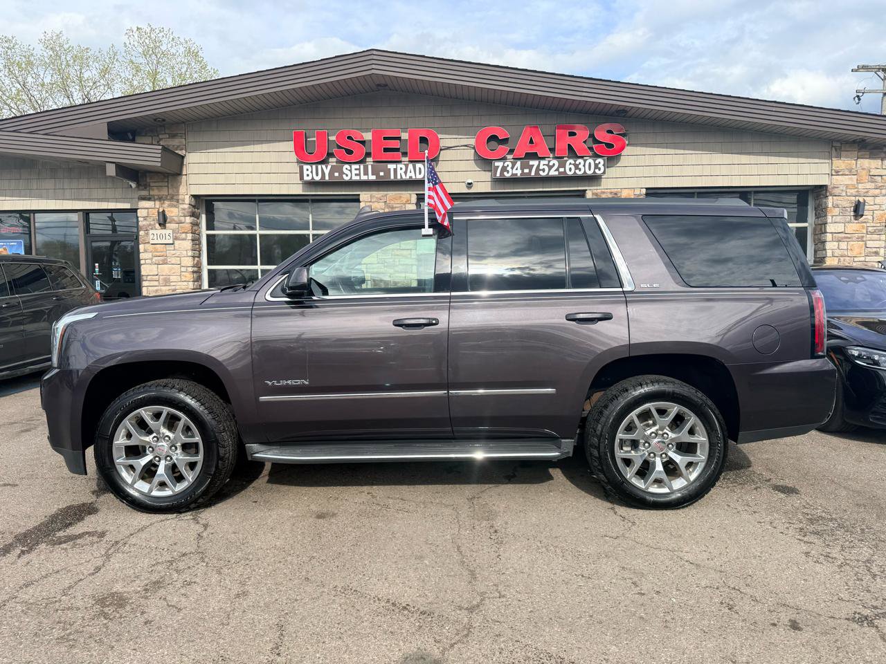 Used 2015 GMC Yukon SLE w/ Convenience Package AWD/4WD image 5