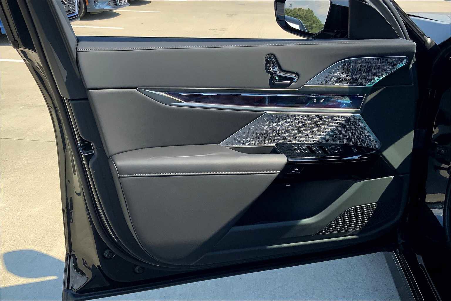 Used 2026 BMW i7 eDrive50 image 10