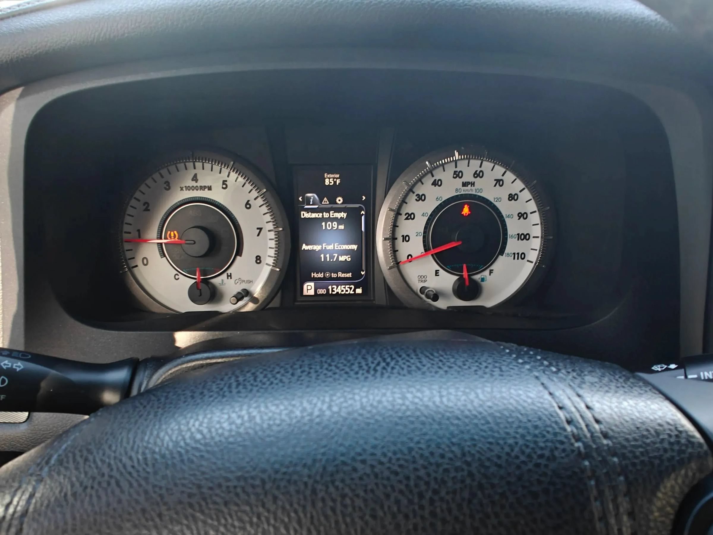 Used 2015 Toyota Sienna SE w/ SE Preferred Package FWD image 17