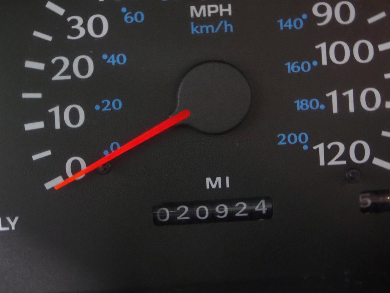 Used 1998 Plymouth Neon Highline FWD image 10