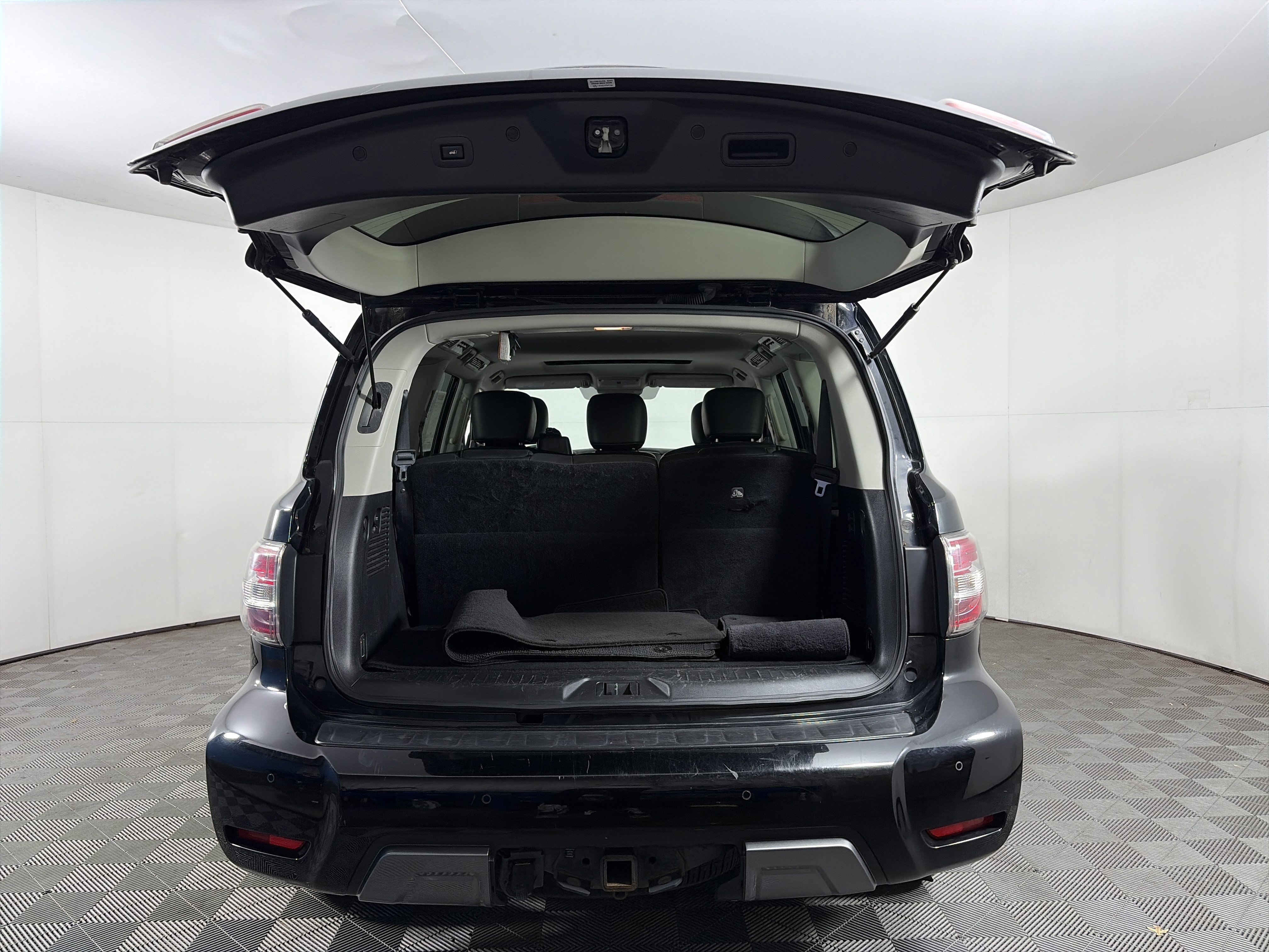 Used 2019 Nissan Armada SL w/ Premium Package image 19