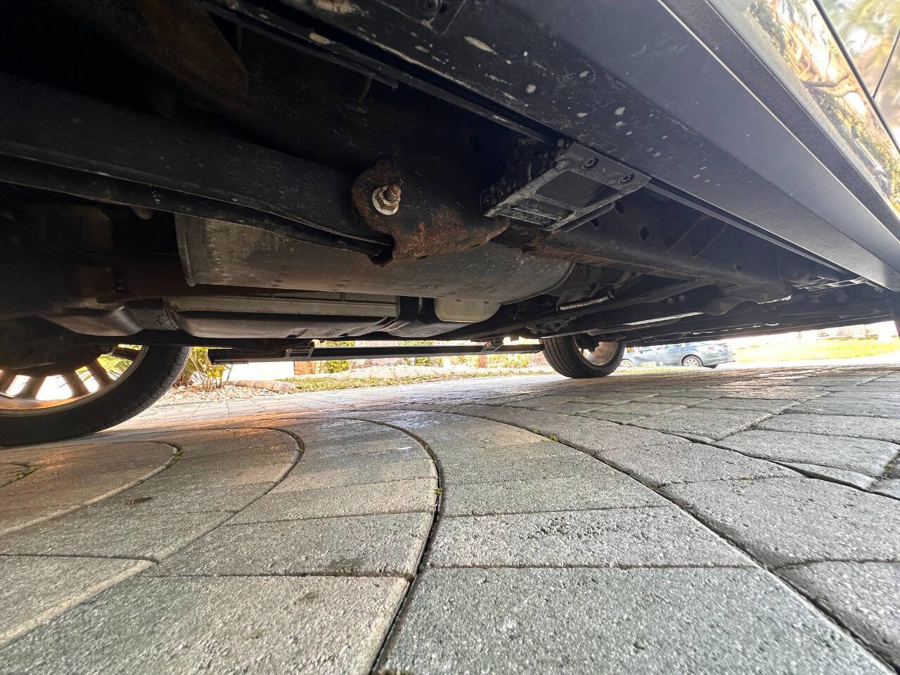 Used 2011 Cadillac Escalade Platinum image 45