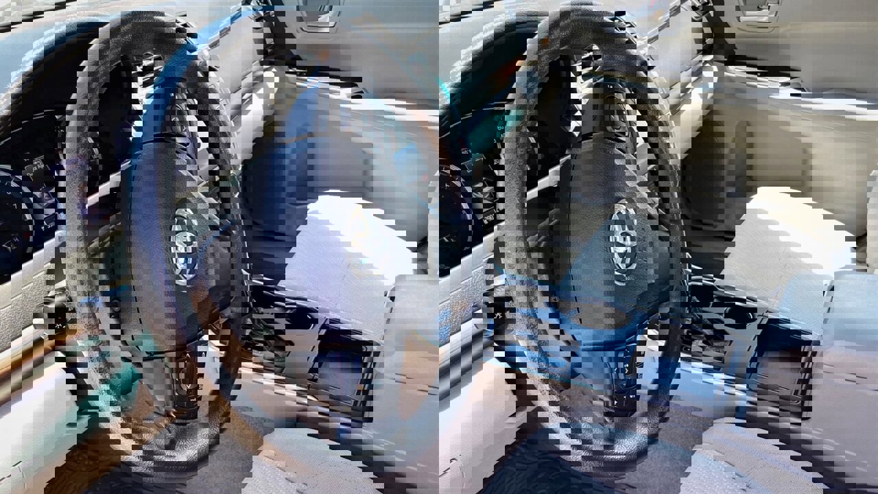 Used 2017 Toyota Camry LE image 12