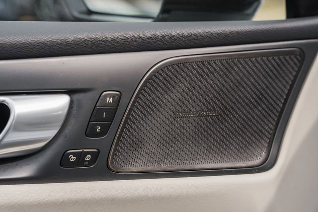 Used 2025 Volvo S60 B5 Plus AWD/4WD image 37