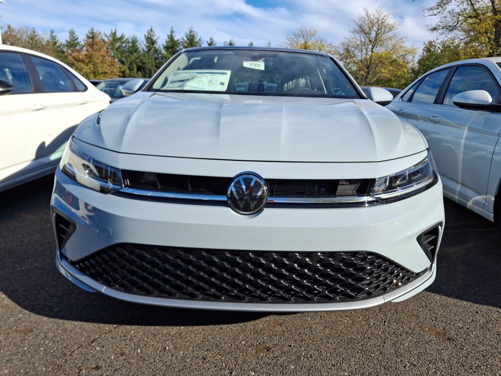 New 2027 Volkswagen Jetta SE FWD image 2
